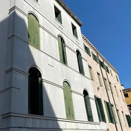 Ve-nice Rialto Benátky