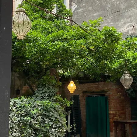 Ve-nice Rialto Апартаменты Венеция