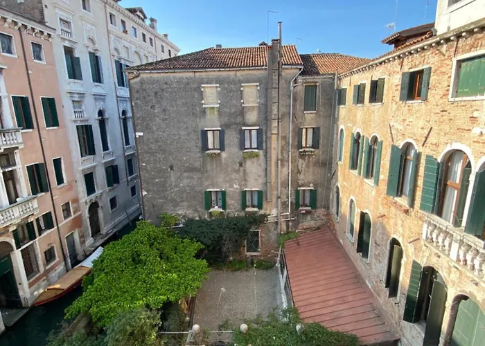 Ve-nice Rialto * Venedik