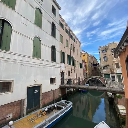 Ve-nice Rialto Venetië